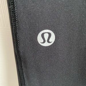 Lululemon Align with multipurpose pockets (black)